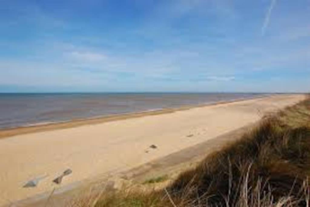 Barley Break - Beach Cottage Lessingham エクステリア 写真