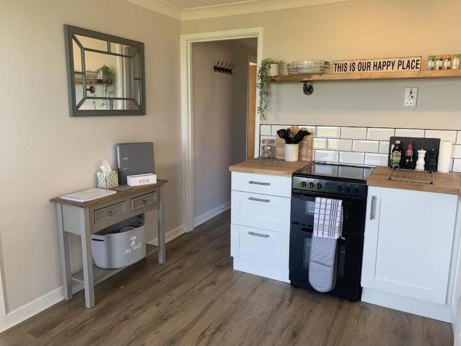 Barley Break - Beach Cottage Lessingham エクステリア 写真